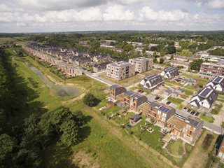 Driebergen met prefab dak elementen van Emergo